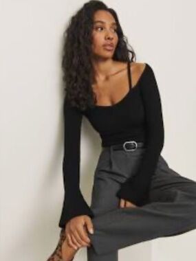 Reformation Romey off the shoulder sweater small